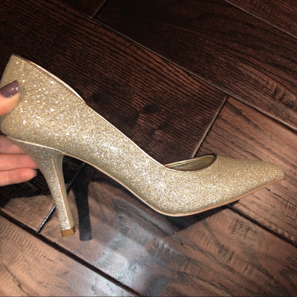 ANNE KLEIN HEELS